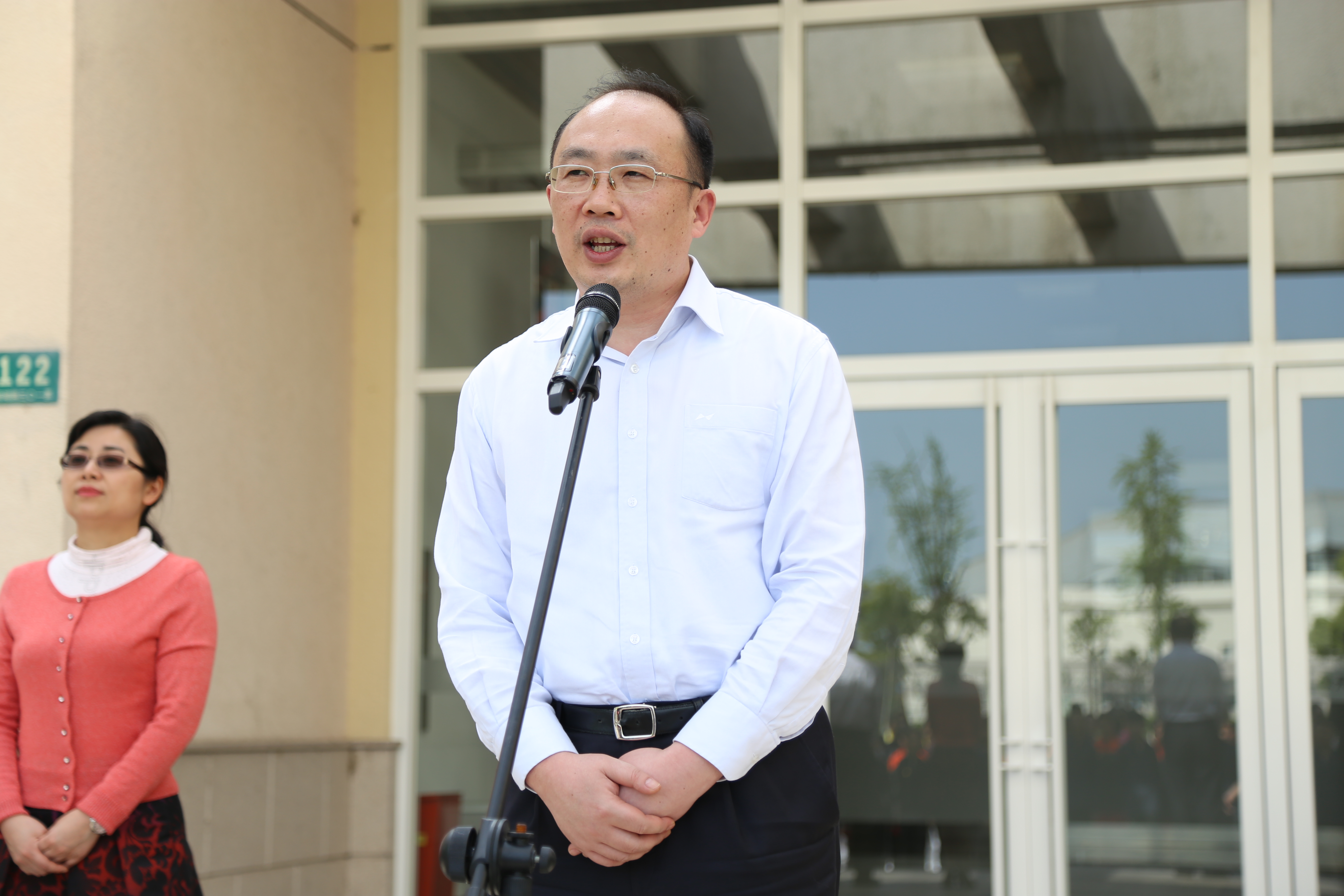 市纪委驻市体育局纪检组组长、局党委委员徐寅之讲话